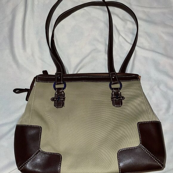 Fashionable Etienne Aigner Purse - Picture 2 of 3